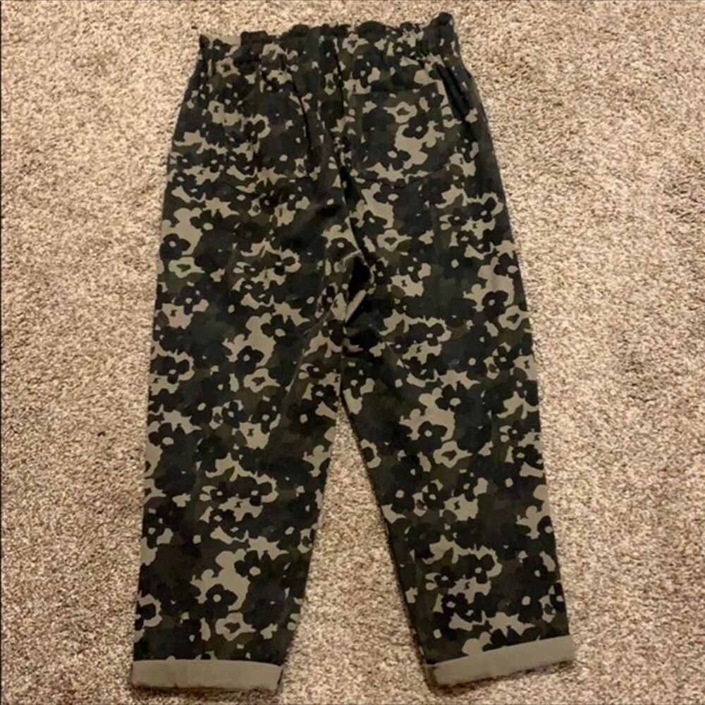 Anthropologie Women's Khaki and Green Trousers